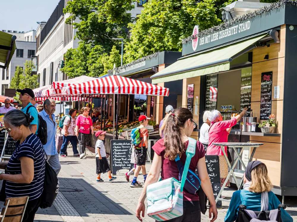 Marktstände auf der Fürther Freiheit